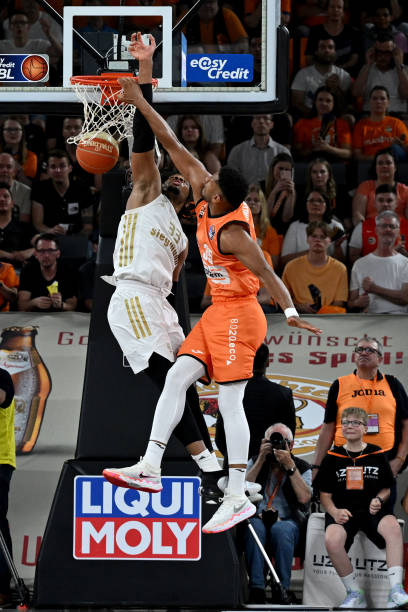 的防守覆盖 的防守覆盖