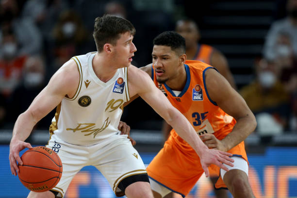 相较于战术 相较于战术