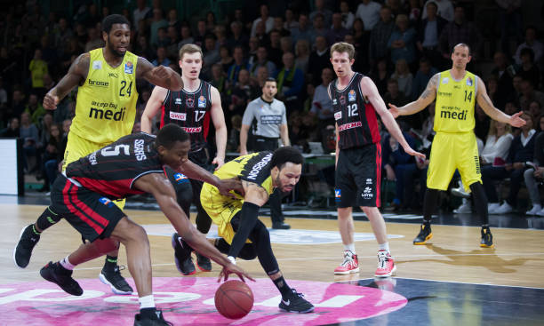 并呼吁球迷 并呼吁球迷